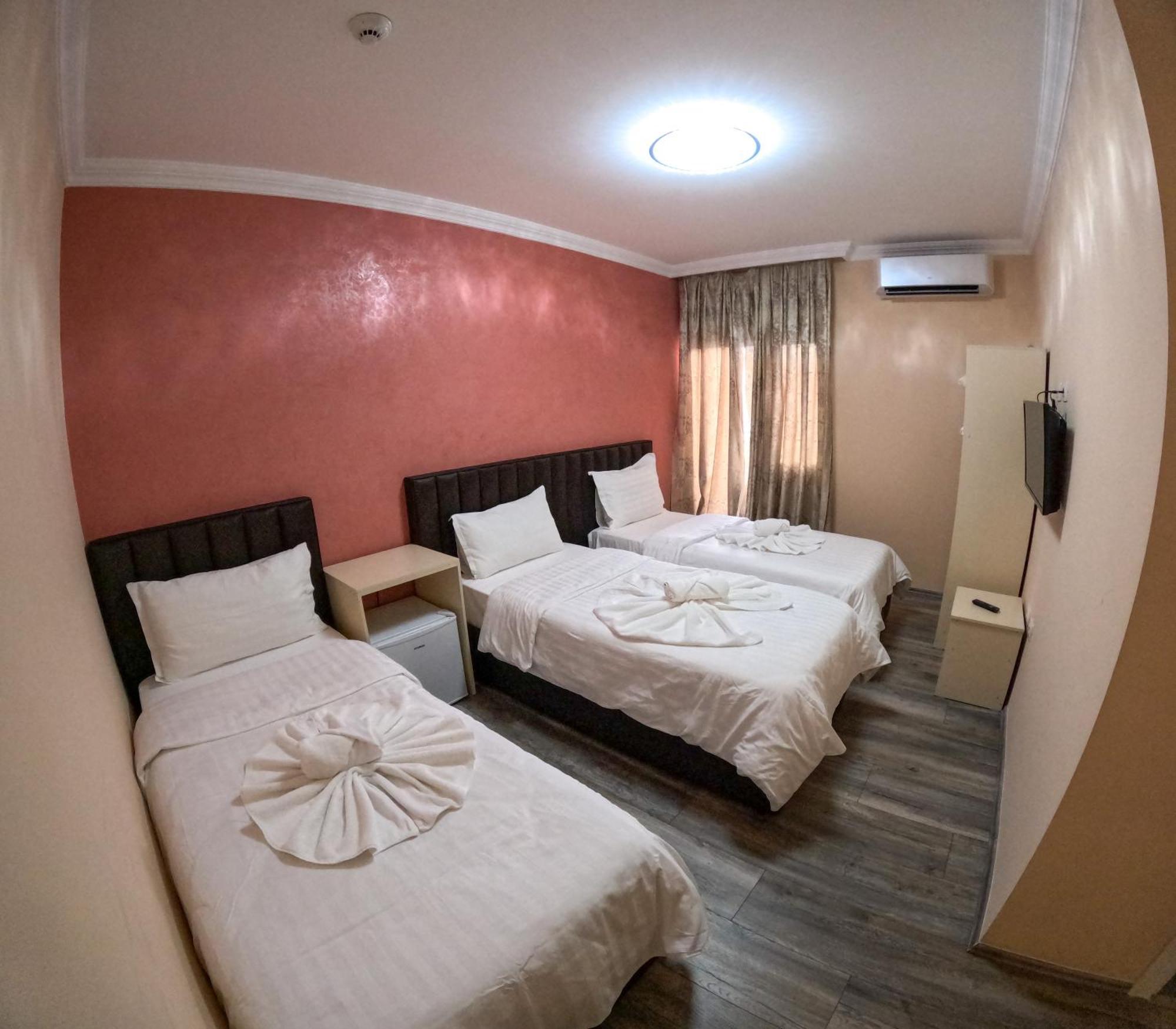 Buna Park Hotel Shkoder Luaran gambar