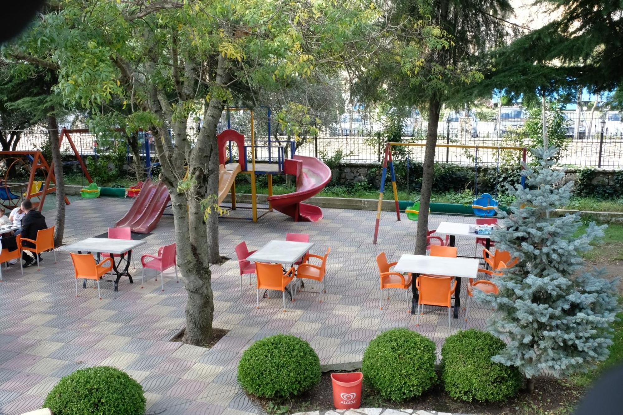 Buna Park Hotel Shkoder Luaran gambar