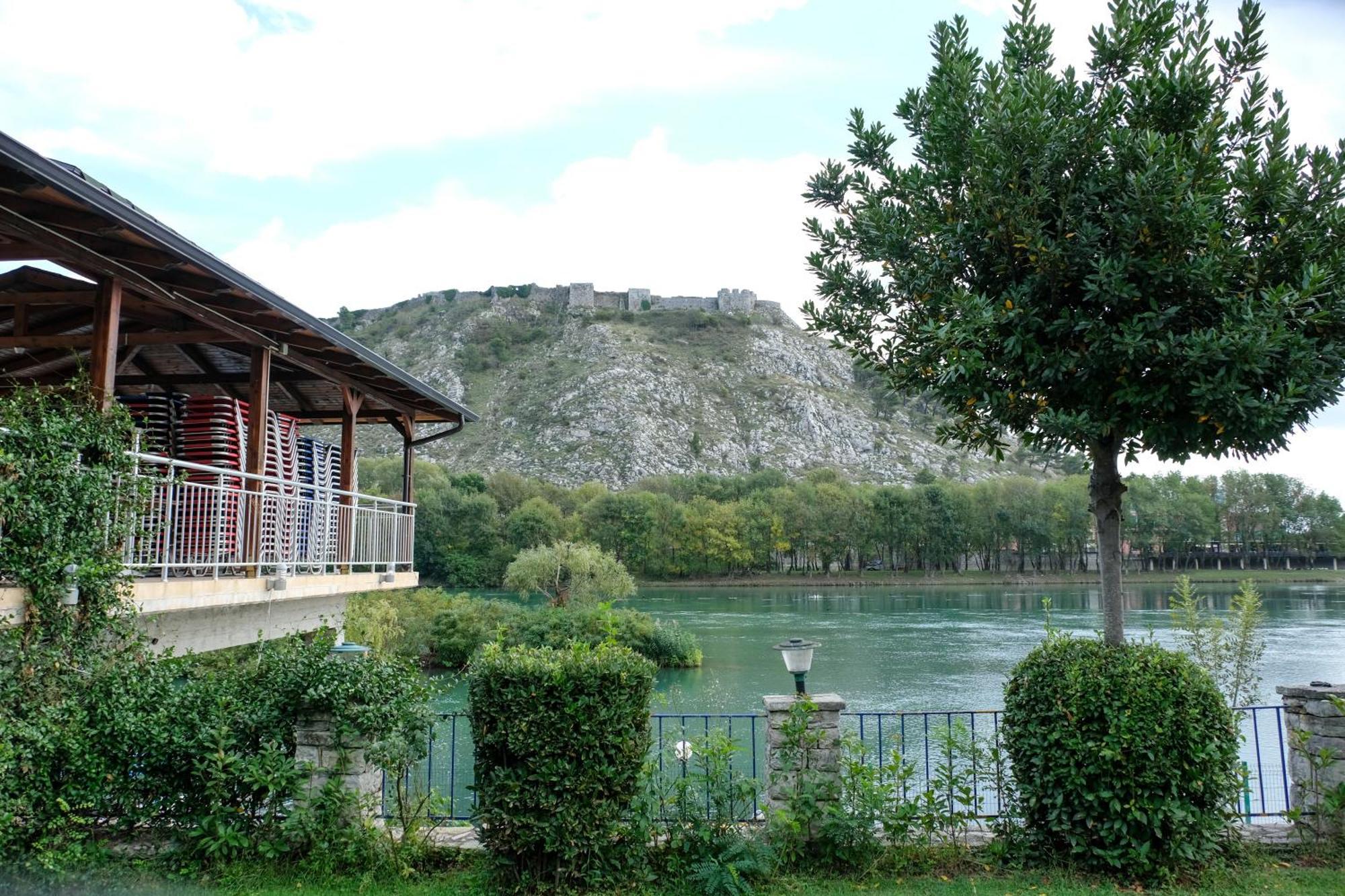 Buna Park Hotel Shkoder Luaran gambar