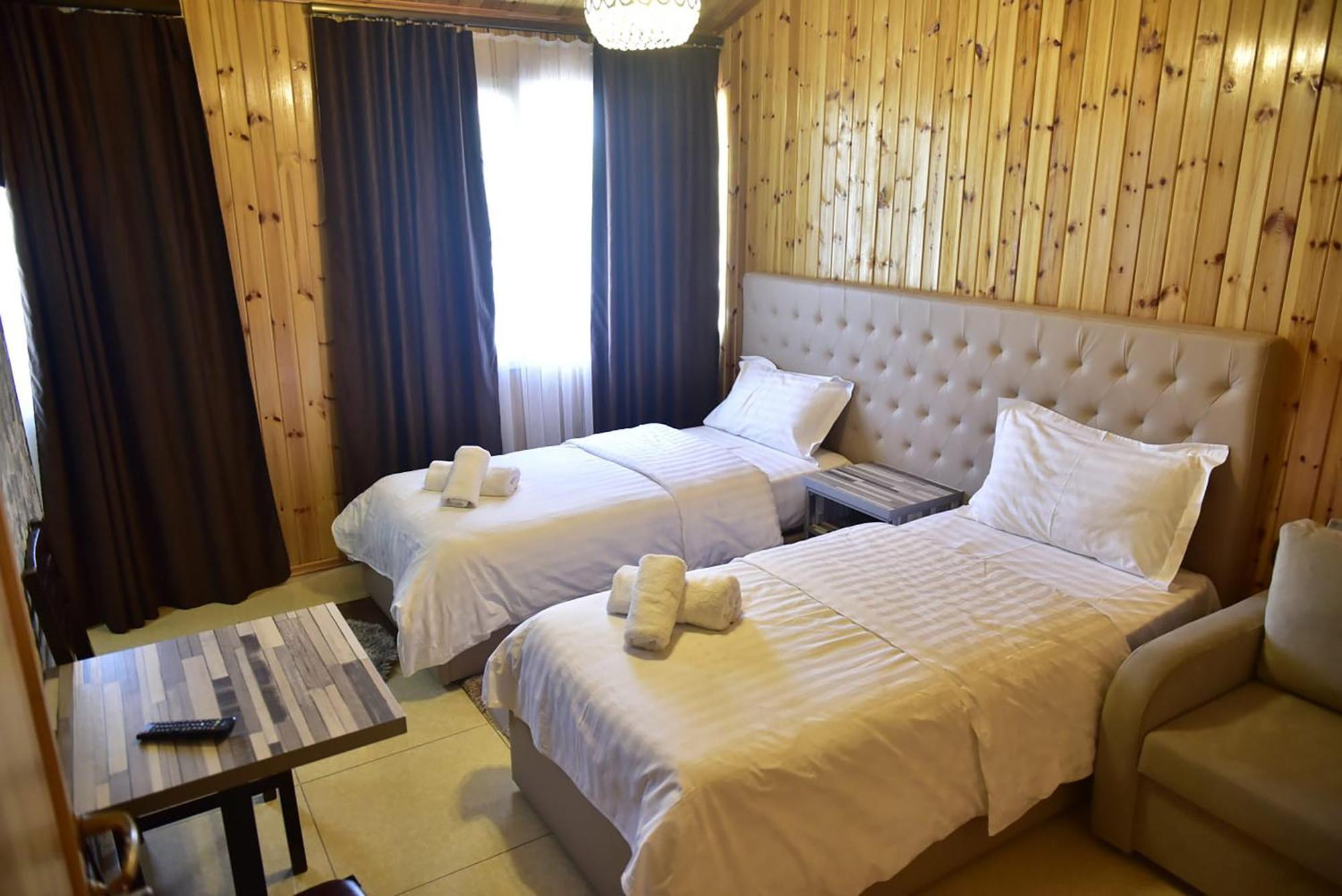 Buna Park Hotel Shkoder Luaran gambar